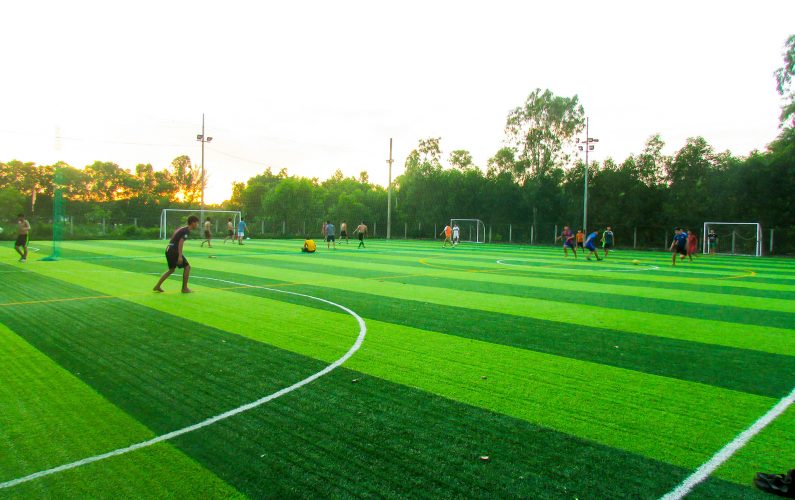 Sân bóng đá mini cỏ nhân tạo Dốc Sỏi