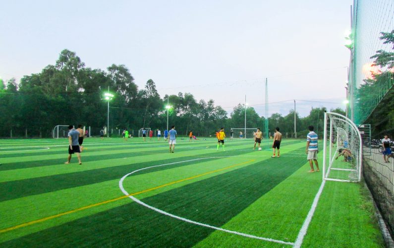 Sân bóng đá mini cỏ nhân tạo Dốc Sỏi